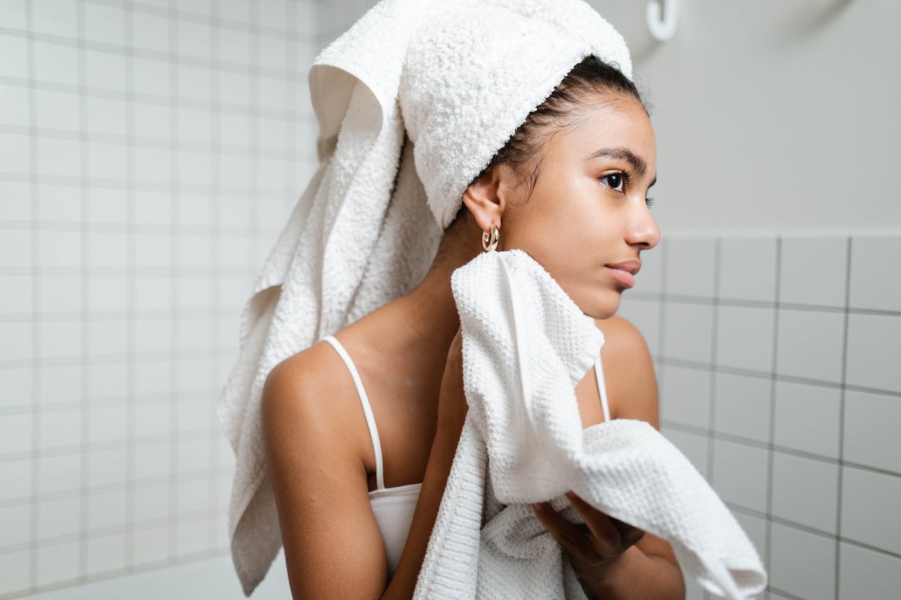 Why Do Your Armpits Smell after a Shower?